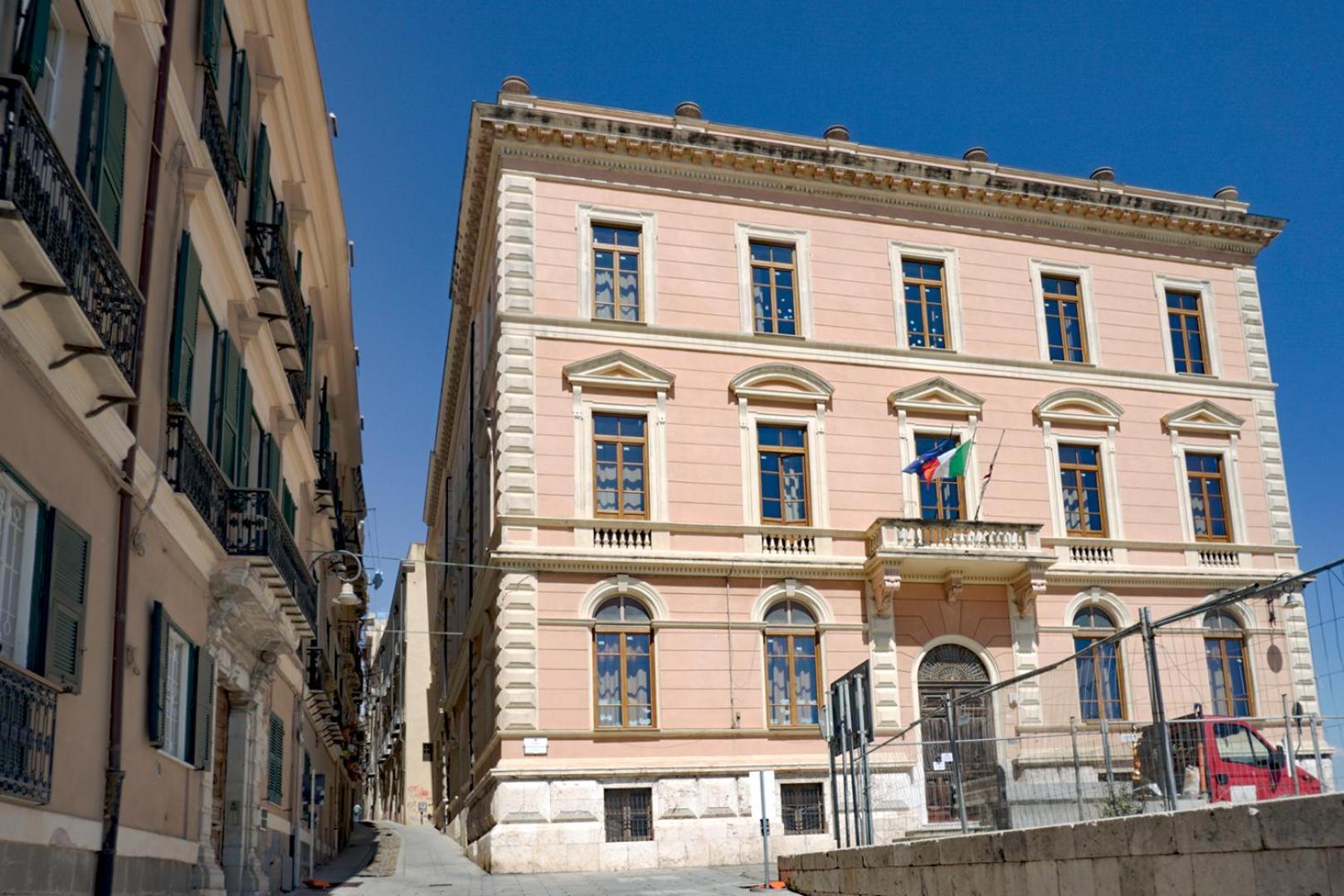 Casa Storica Di Charme Con Vista Mare Nel Cuore Di กาญารี ภายนอก รูปภาพ